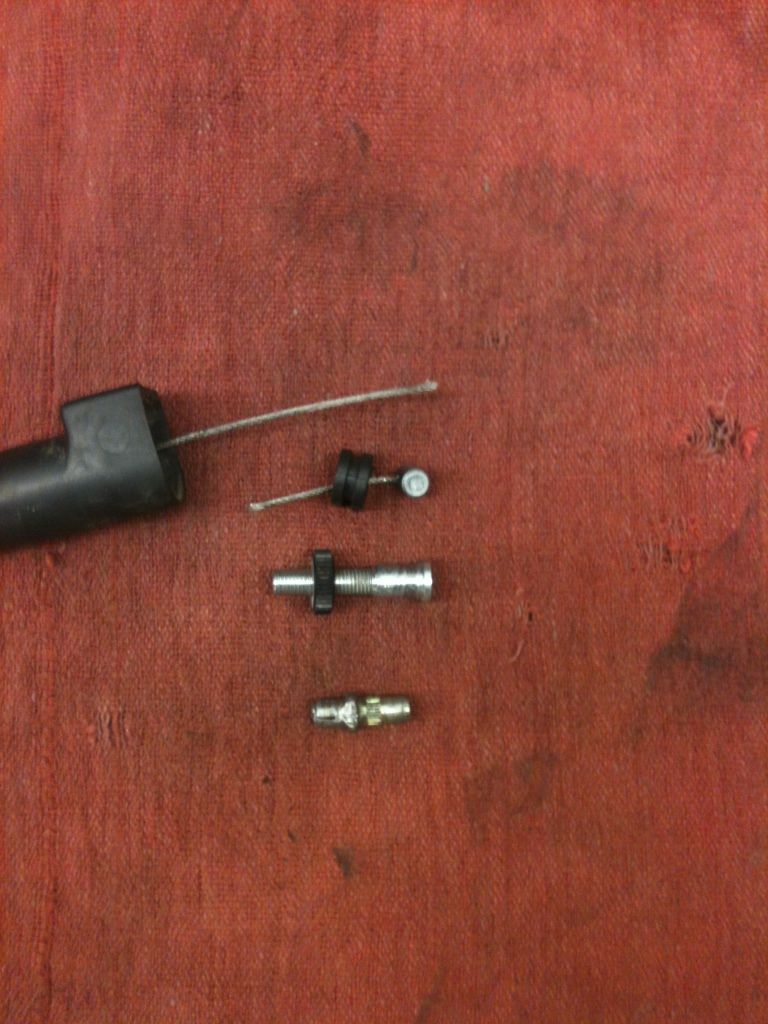 Broken throttle cable holder on carb | Suzuki Central Forum