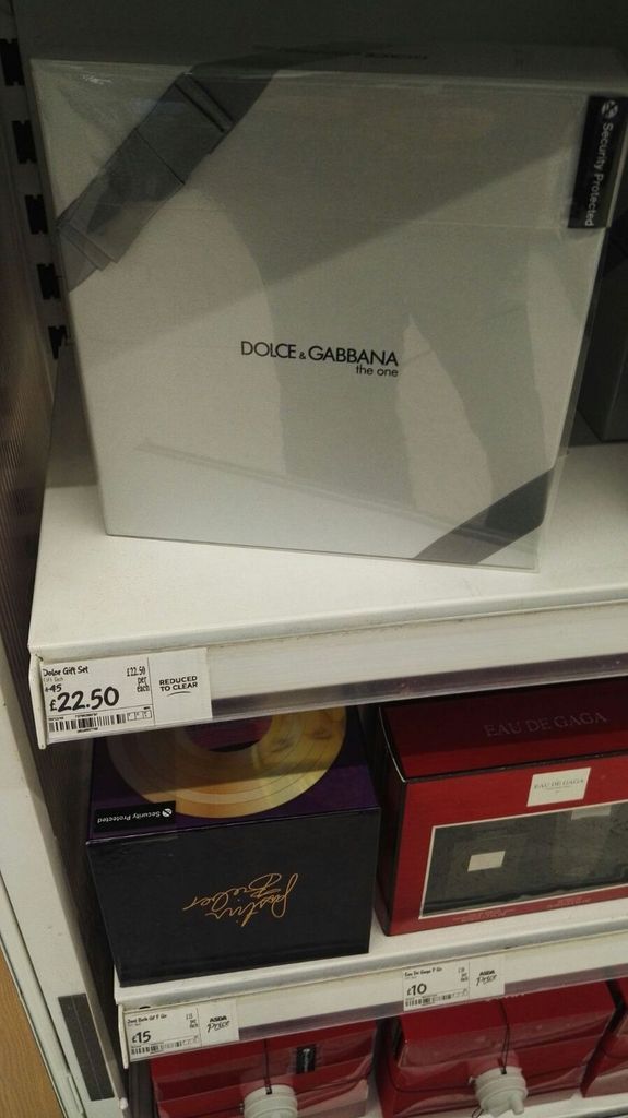 http://i1252.photobucket.com/albums/hh575/krzyniu29/dolce_zpssove1zeq.jpg