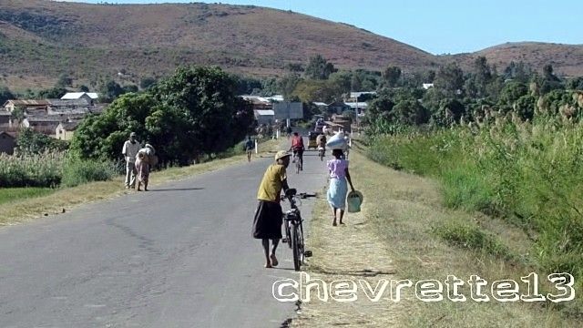 http://i1252.photobucket.com/albums/hh578/chevrette13/Madagascar/IMG_0933640x480_zps16da013e.jpg